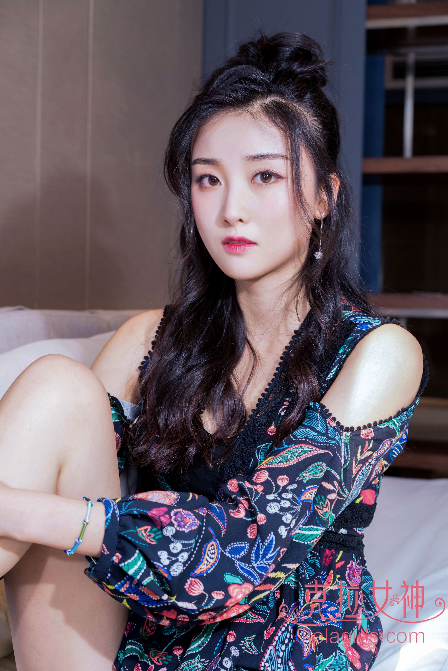 [克拉女神Kelagirls] 馨馨 十指殷红